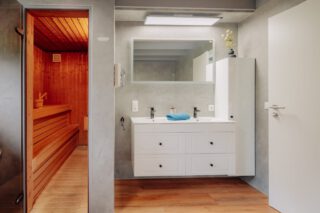 Bad inkl. Sauna, Doppelwaschtisch